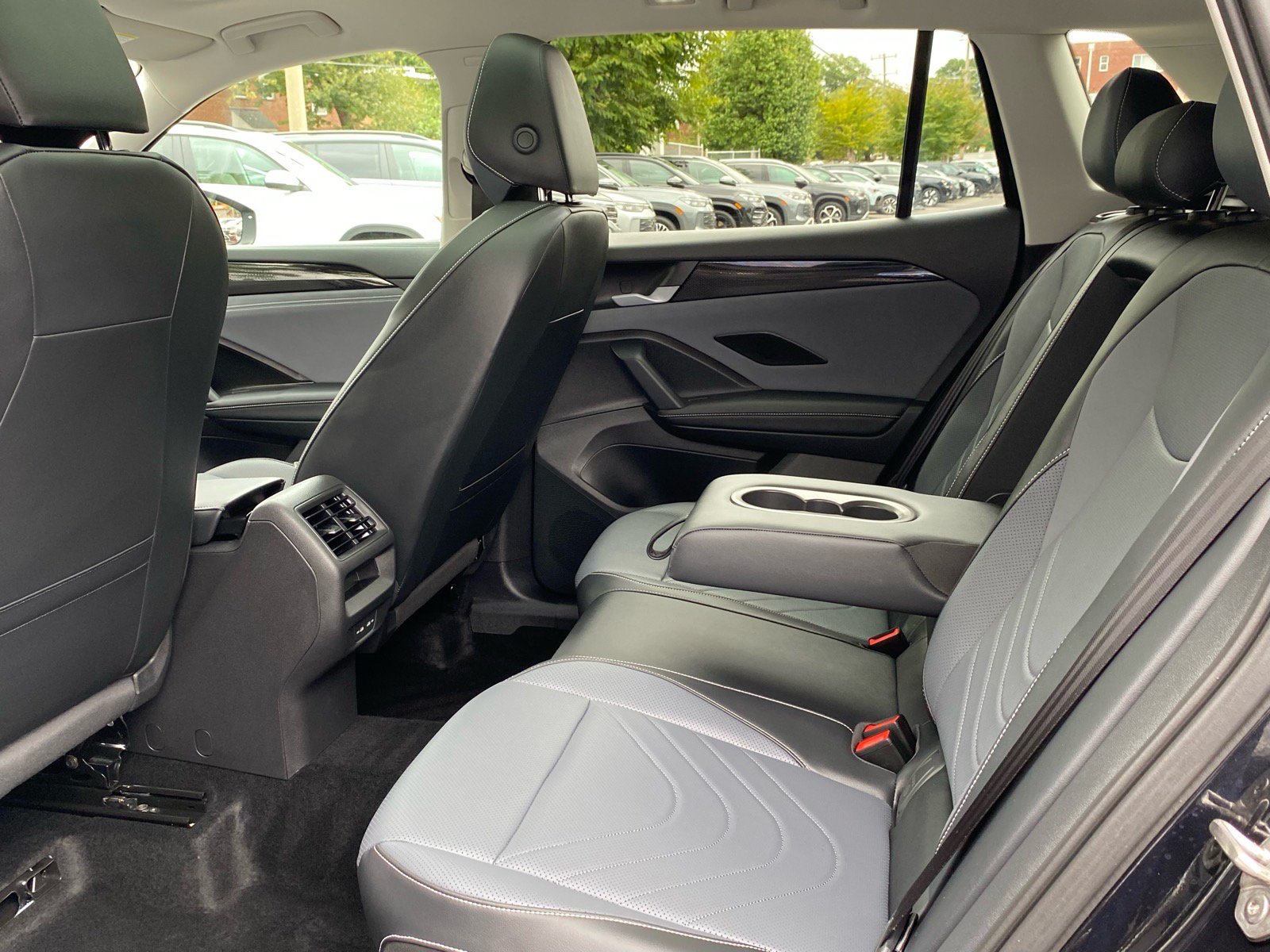 Certified 2026 Volkswagen Tiguan SE AWD/4WD image 19