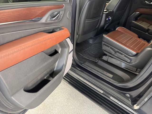 Used 2023 GMC Yukon XL Denali Ultimate image 18