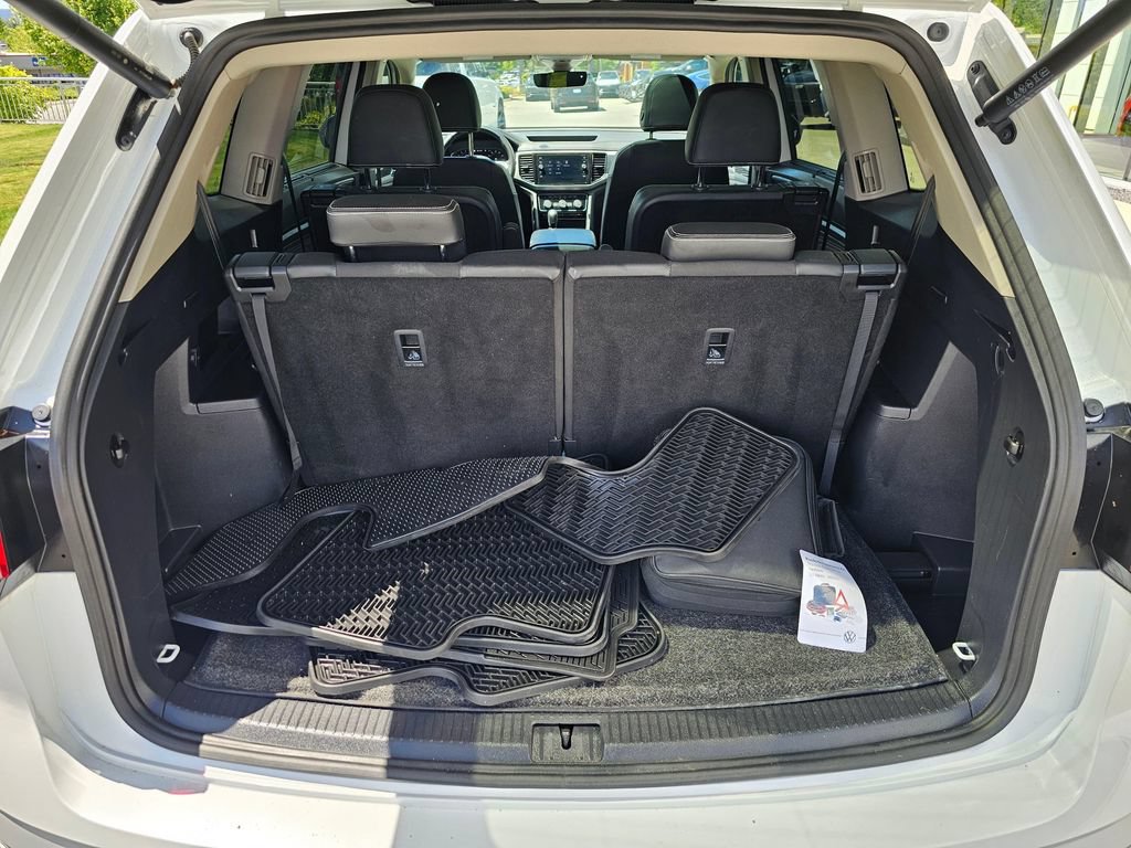 Used 2023 Volkswagen Atlas SEL R-Line AWD/4WD image 14