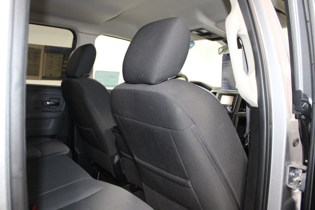 Used 2024 RAM 1500 Classic SLT AWD/4WD image 28