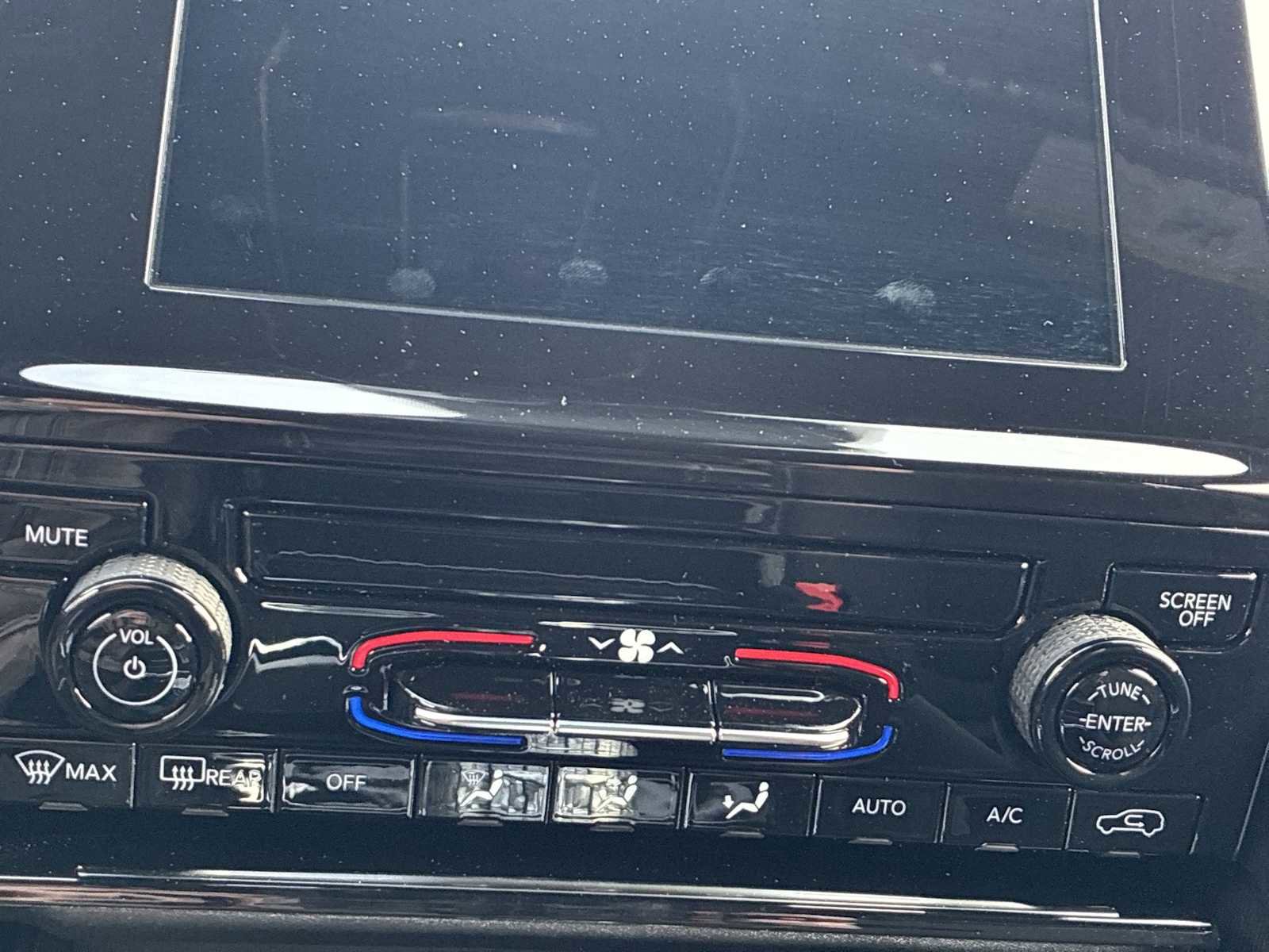 New 2026 Jeep Grand Cherokee L Laredo image 16