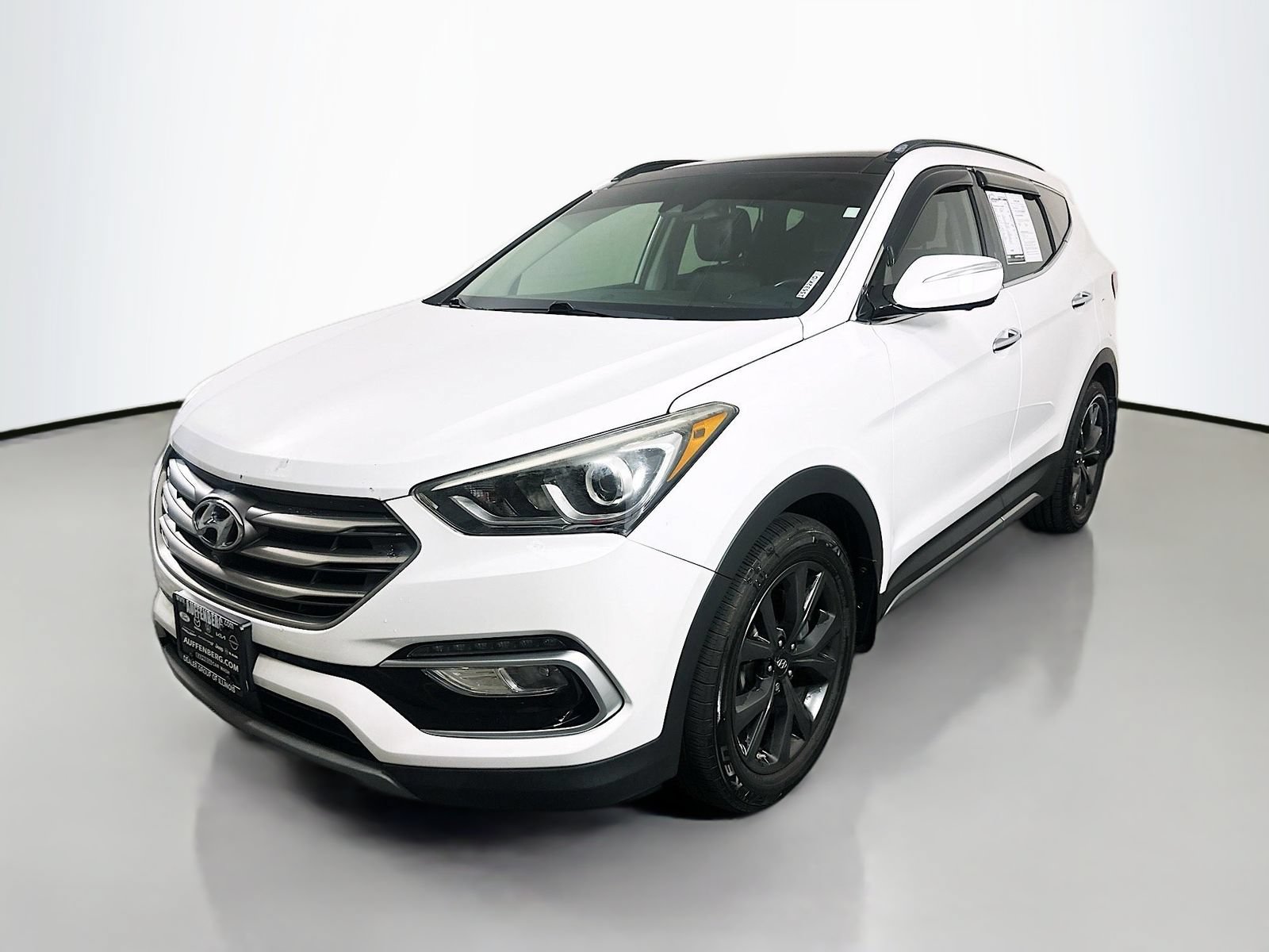 Used 2018 Hyundai Santa Fe Sport w/ 2.0T Ultimate Tech Package 05 AWD/4WD image 3
