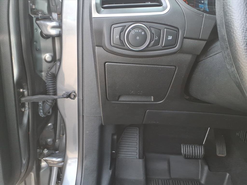 Certified 2024 Ford Edge SE image 11