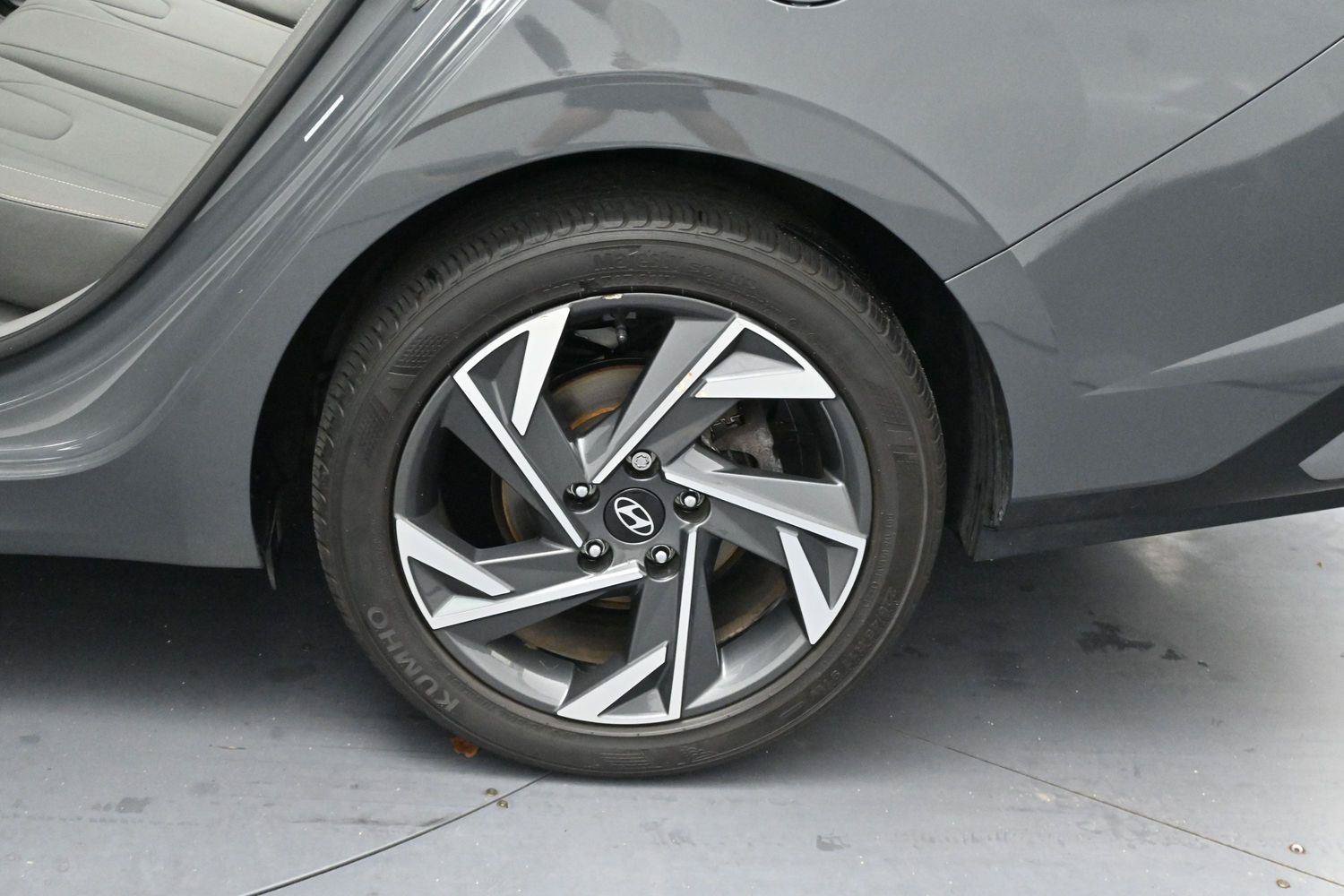 Used 2024 Hyundai Elantra SEL w/ Convenience Package FWD image 35