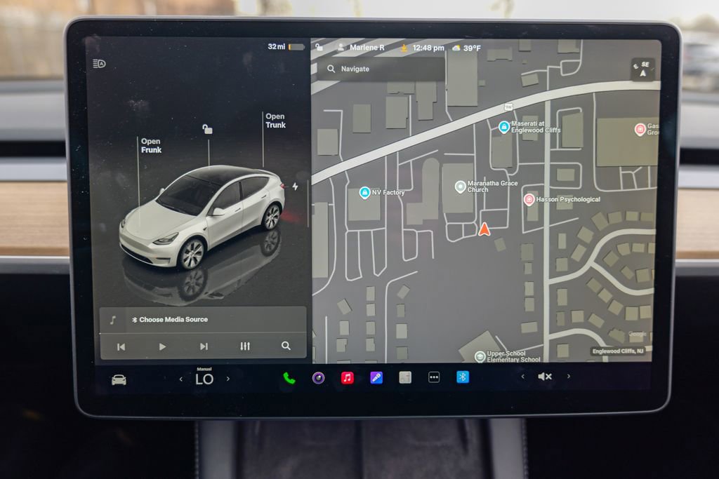 Used 2024 Tesla Model Y Long Range image 46