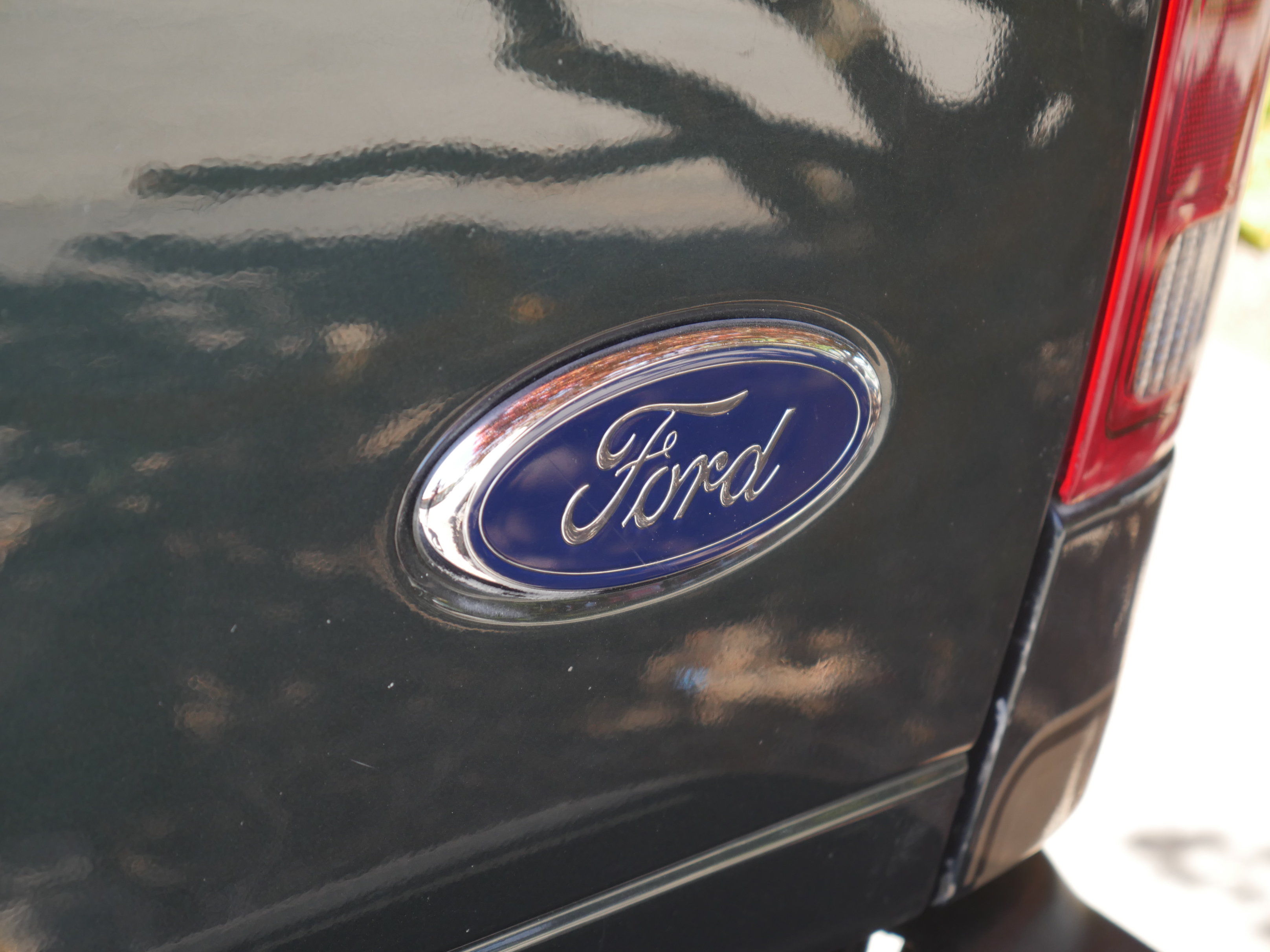 Used 2004 Ford F250 Lariat AWD/4WD image 23