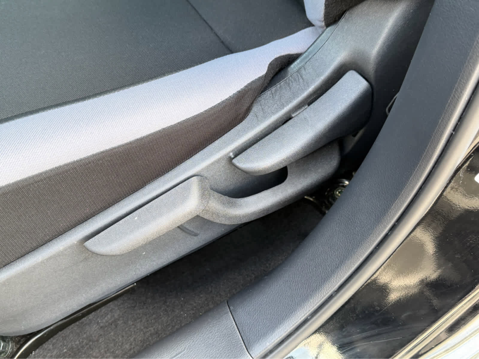 Used 2025 Nissan Versa S w/ S Plus Package image 24