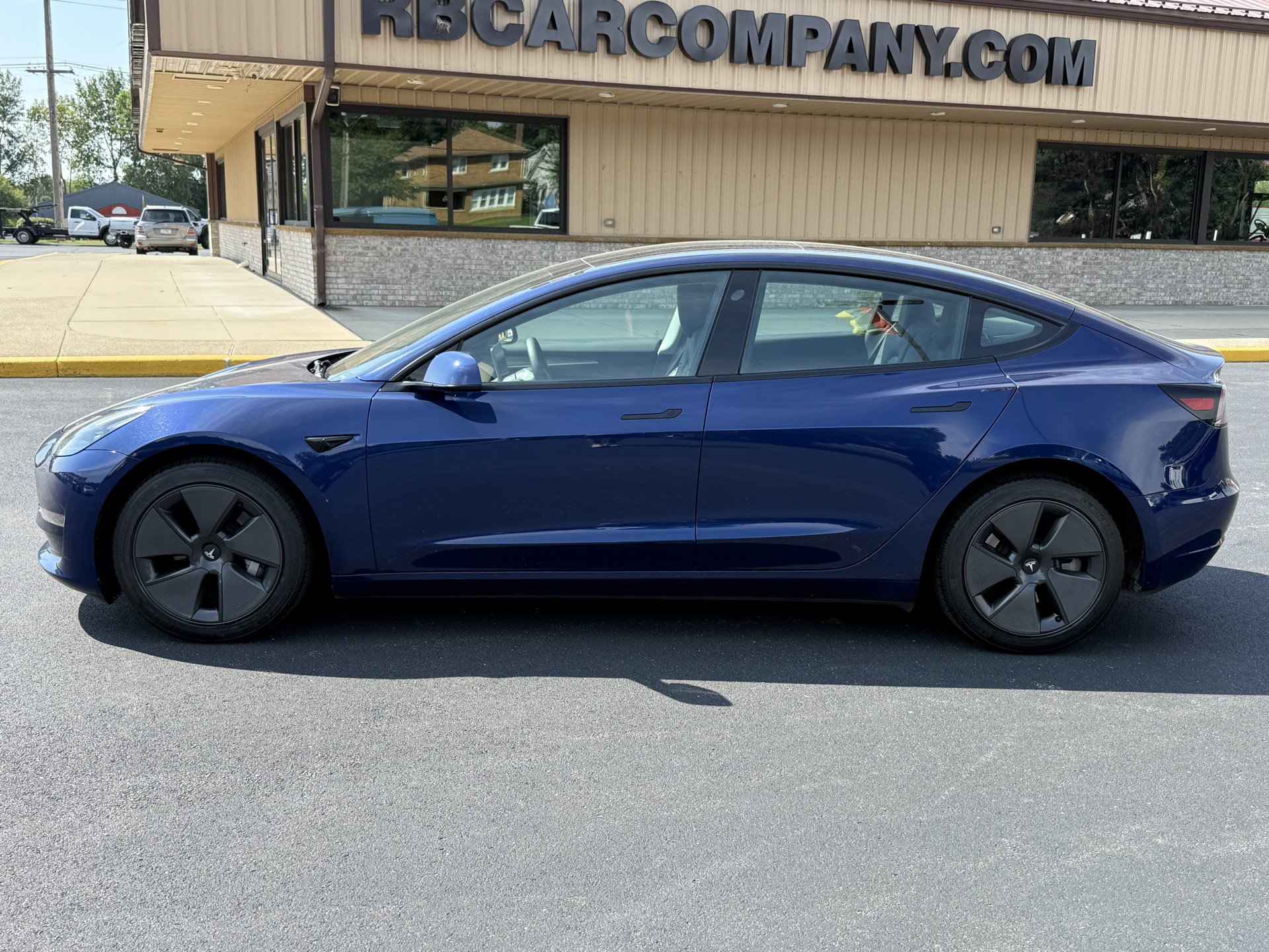 Used 2023 Tesla Model 3 Standard Range RWD image 5