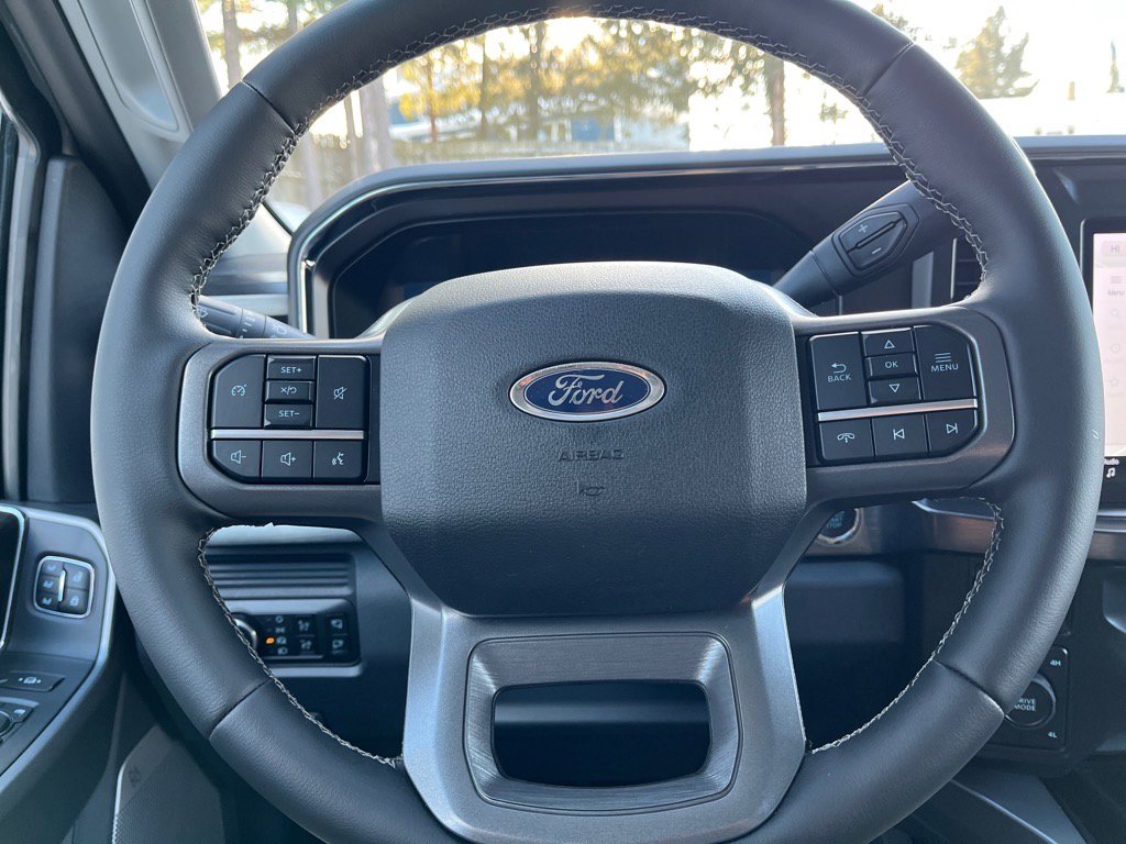 New 2026 Ford F350 Lariat w/ Black Appearance Package AWD/4WD image 31