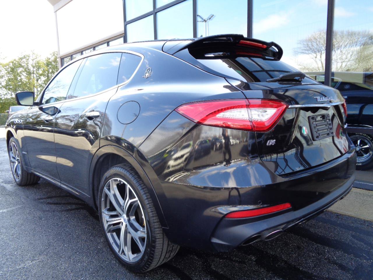 Used 2019 Maserati Levante GranSport image 7