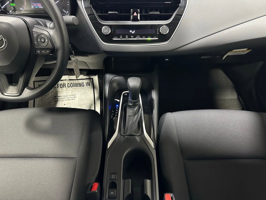Used 2025 Toyota Corolla LE image 37
