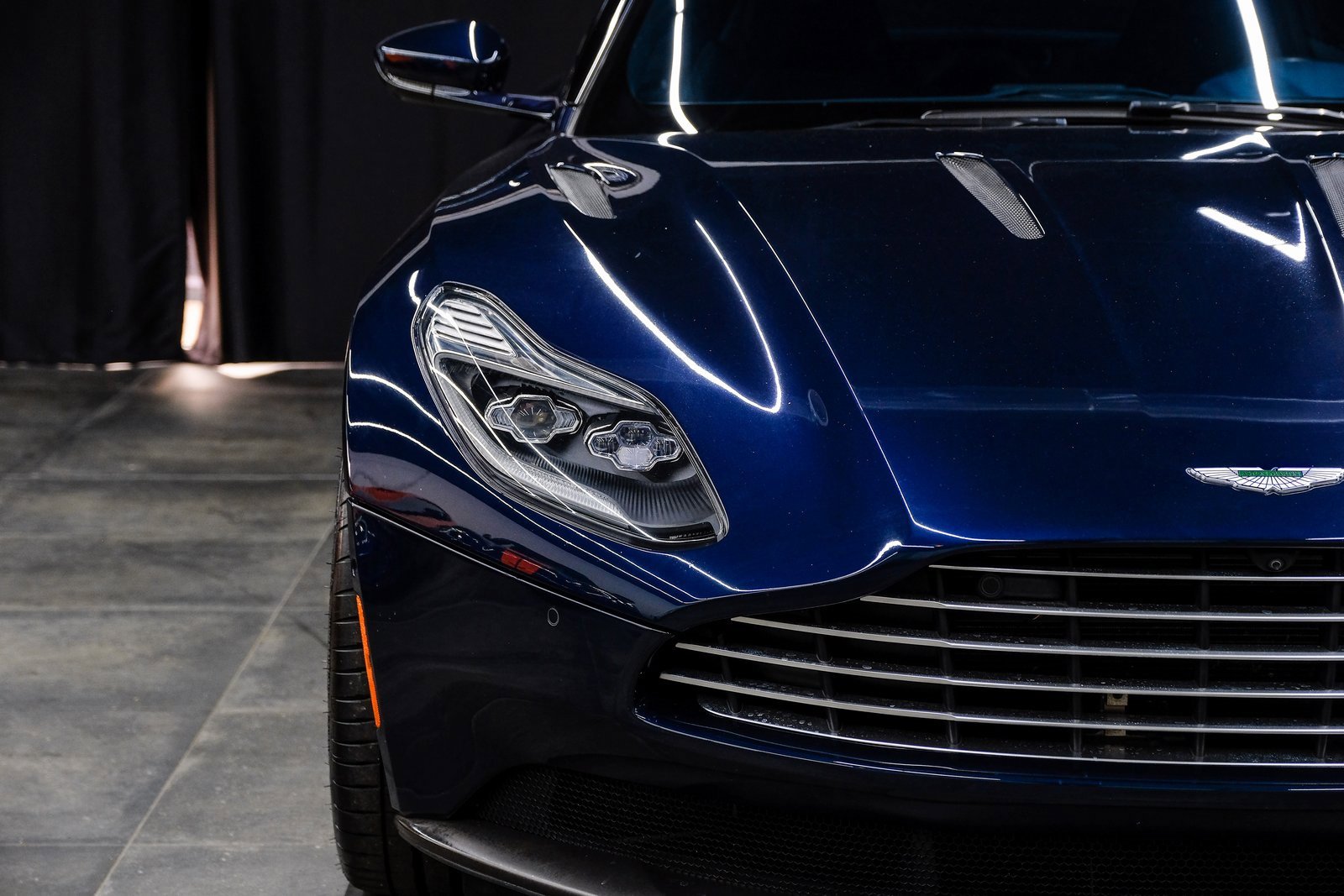 Used 2018 Aston Martin DB11 V12 image 51