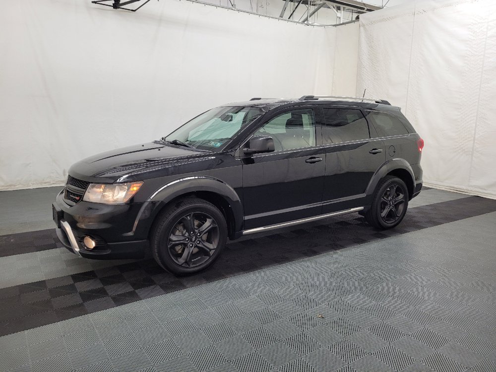 Used 2020 Dodge Journey Crossroad FWD image 2