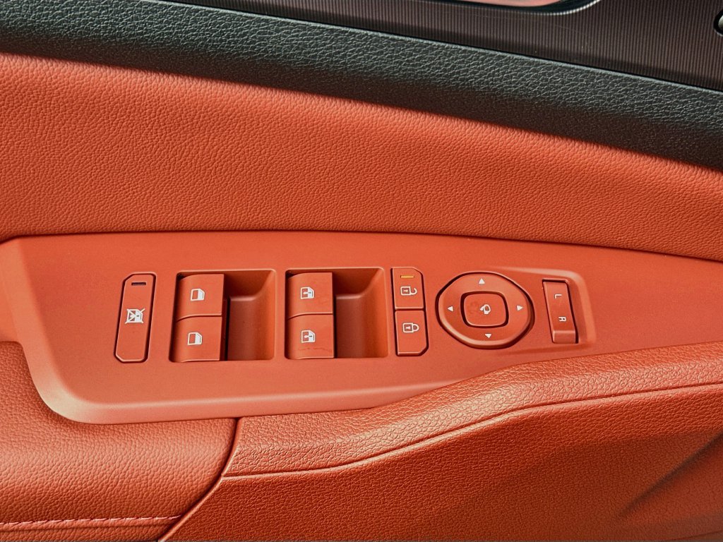 New 2027 Kia Sportage SX FWD image 18