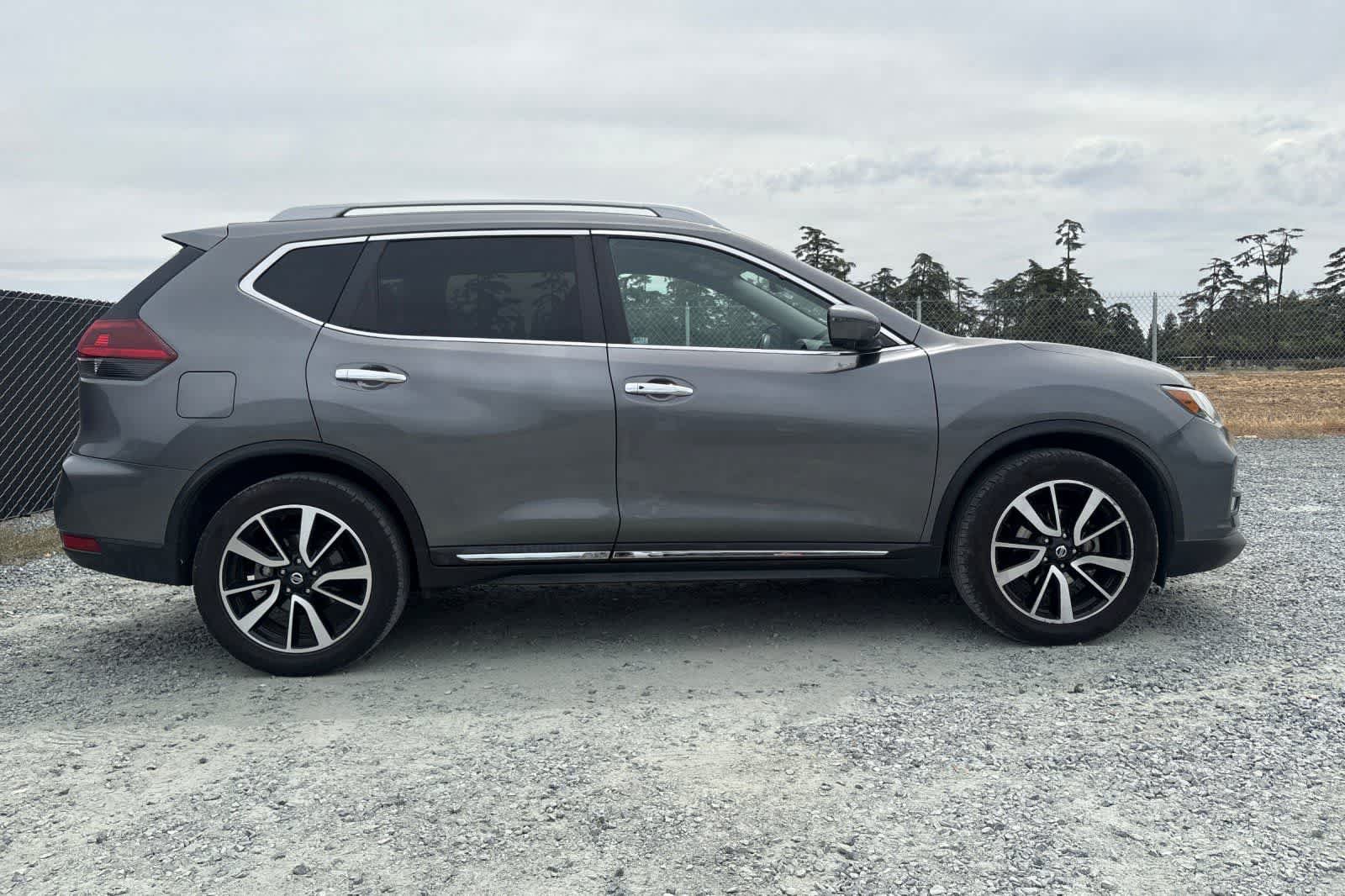 Used 2019 Nissan Rogue SL FWD image 9