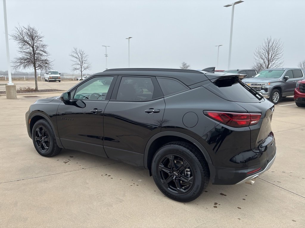 Used 2024 Chevrolet Blazer LT w/ Convenience Package image 3