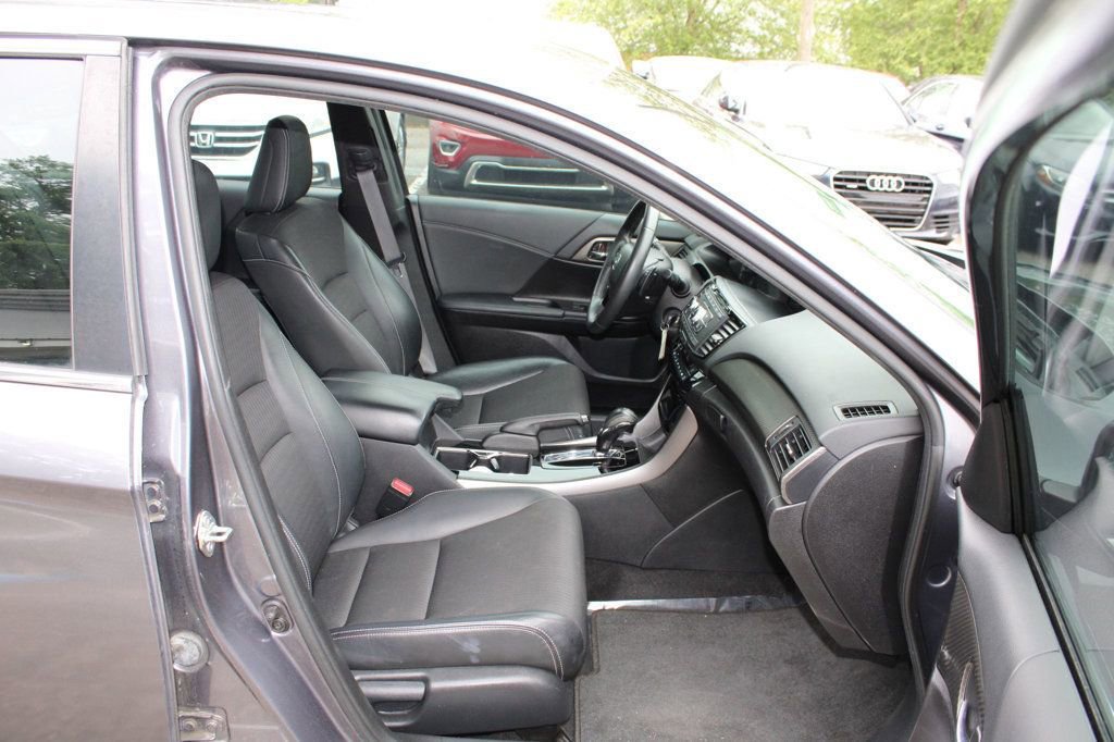 Used 2017 Honda Accord Sport image 27