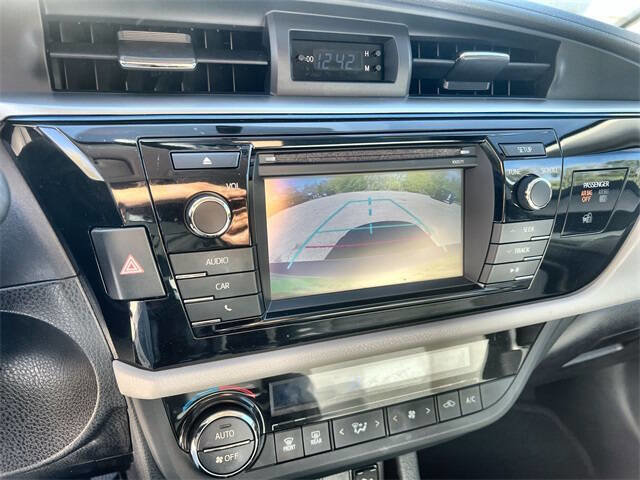 Used 2016 Toyota Corolla L image 14