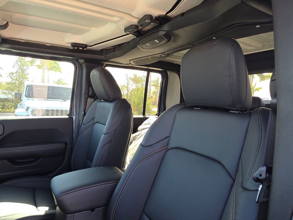 New 2026 Jeep Gladiator Sport image 11