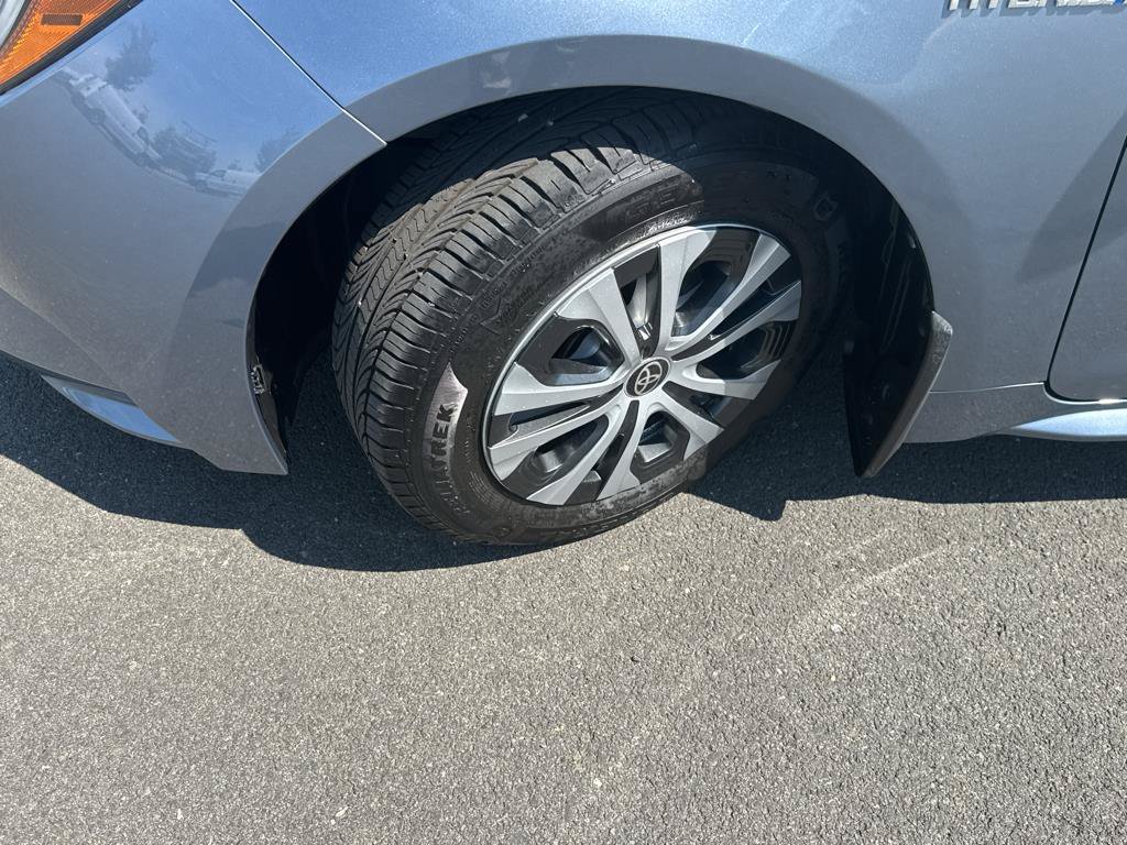 Used 2021 Toyota Corolla LE w/ Carpet Mat Package (TMS) FWD image 28