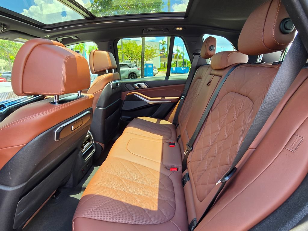 Used 2024 BMW X5 M60i AWD/4WD image 22