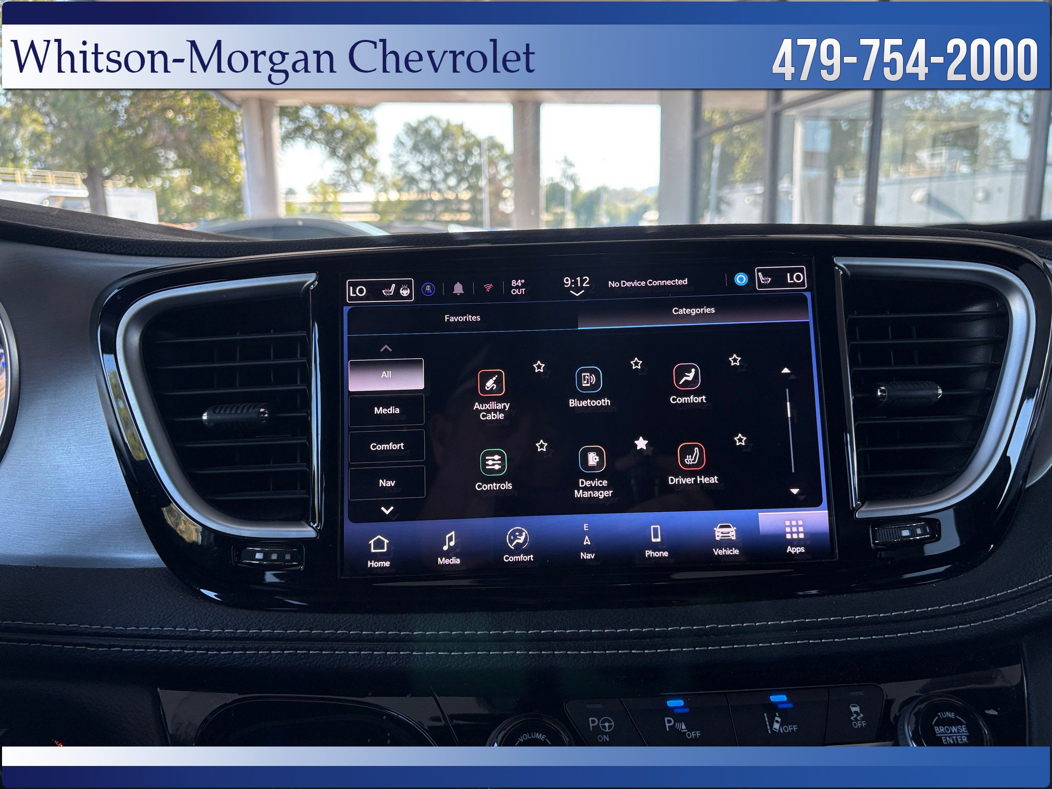 Used 2024 Chrysler Pacifica Premium FWD image 23