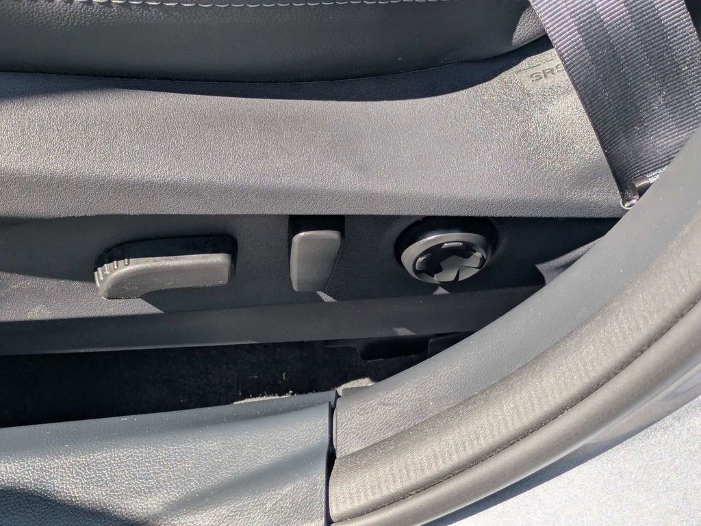 Certified 2025 Subaru Outback Limited w/ Popular Package #2 image 18