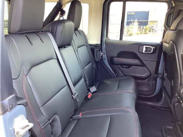 Used 2024 Jeep Wrangler Unlimited Rubicon w/ Safety Group AWD/4WD image 35