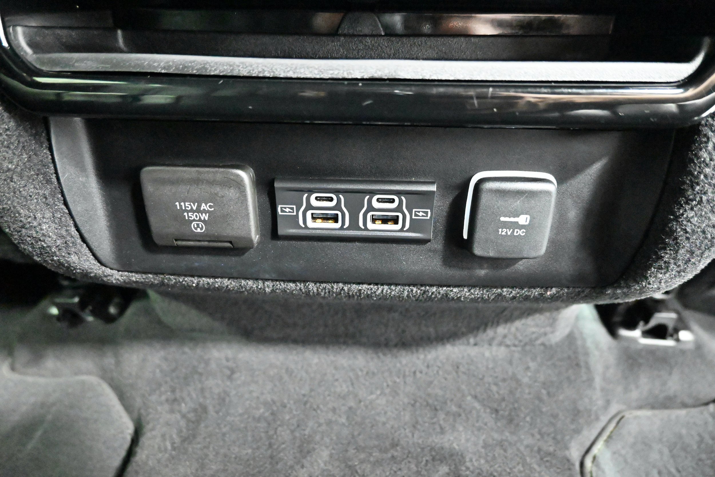 Used 2022 Jeep Wagoneer Series III AWD/4WD image 32