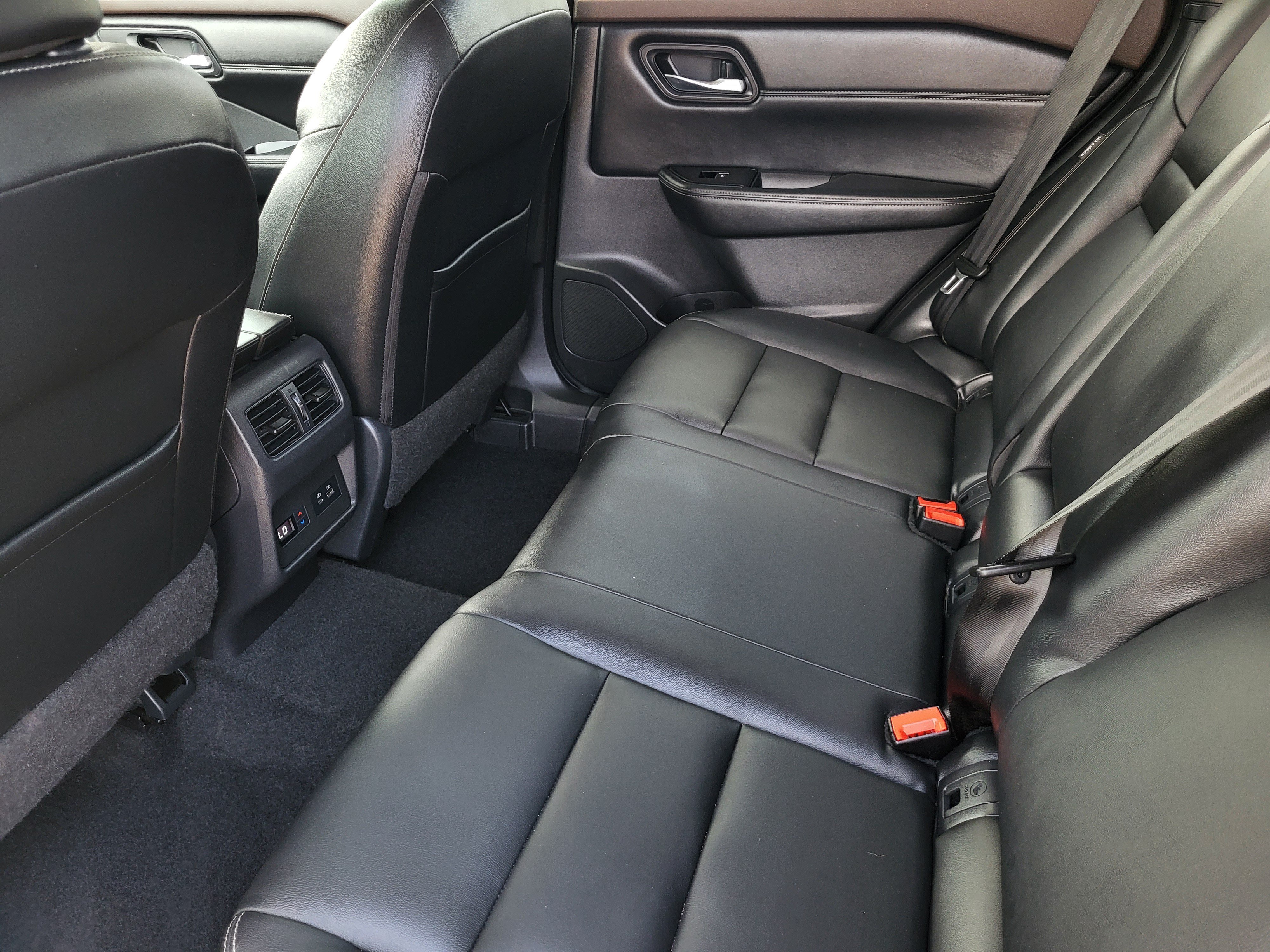 Certified 2022 Nissan Rogue SL w/ SL Premium Package AWD/4WD image 30