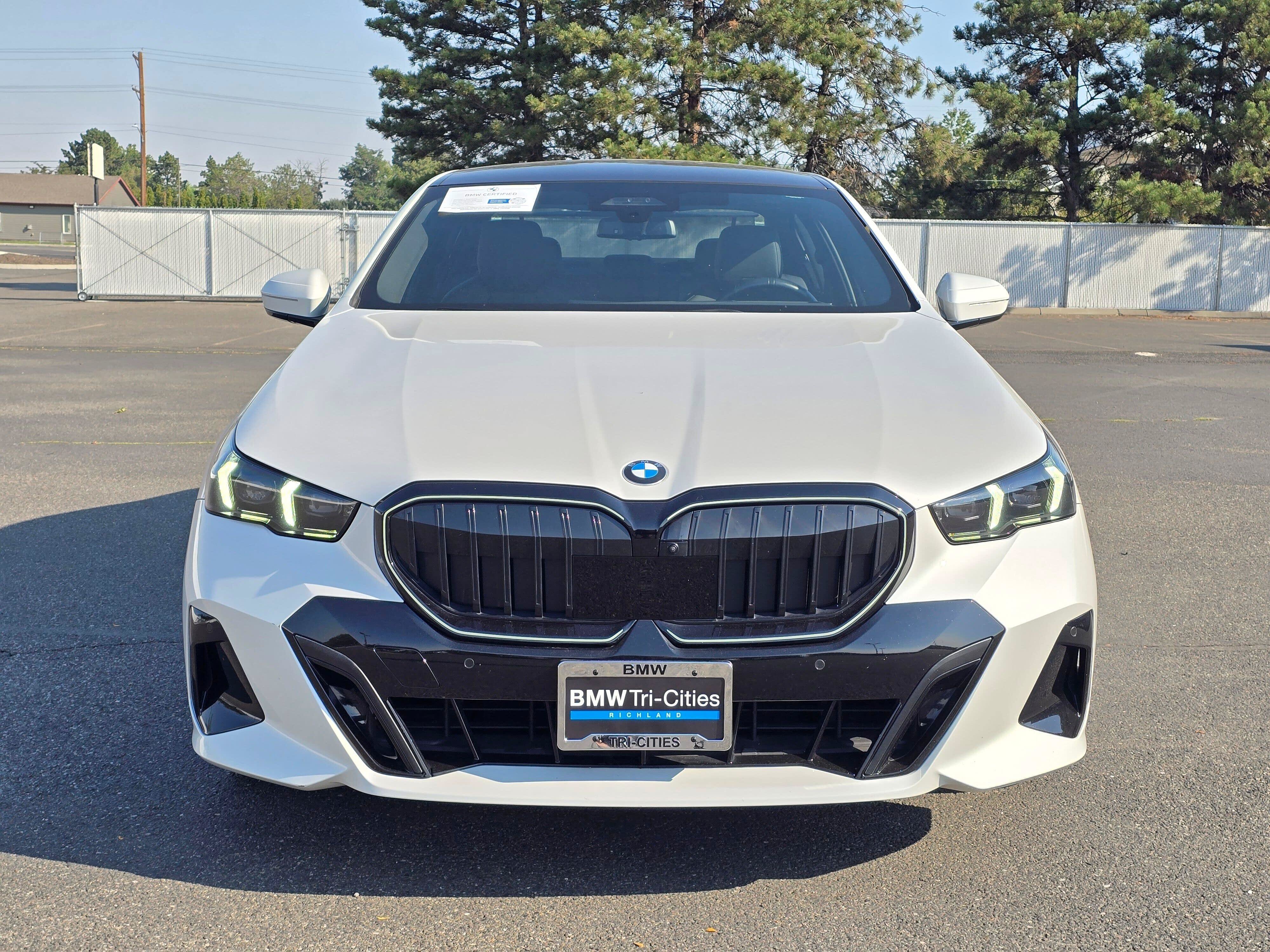 Certified 2024 BMW 530i xDrive w/ Executive Package AWD/4WD image 6