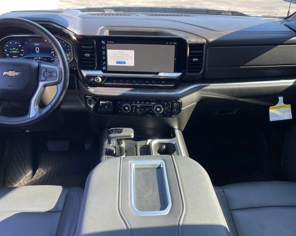 Used 2022 Chevrolet Silverado 1500 LTZ w/ LTZ Premium Package image 8