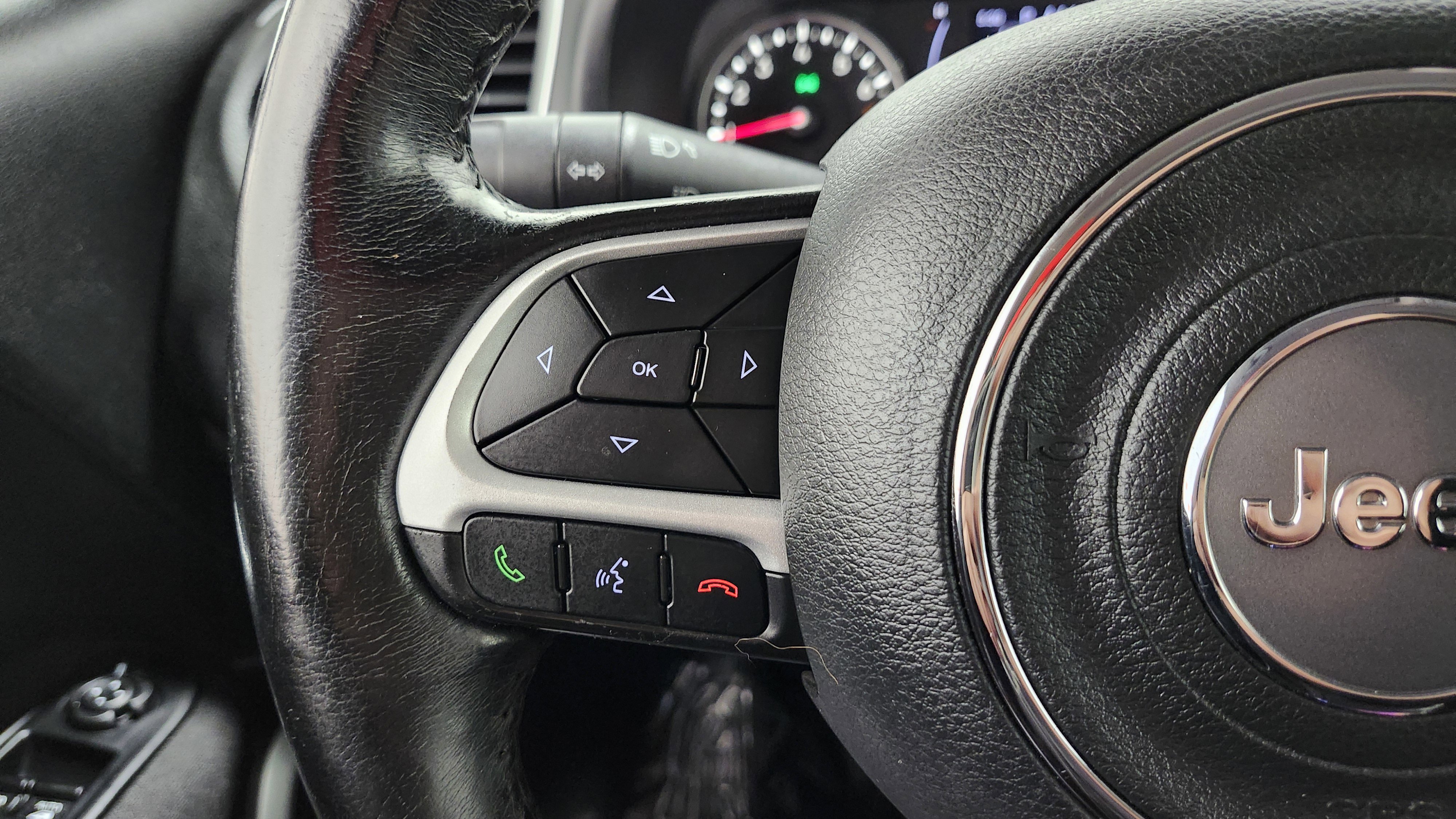 Used 2019 Jeep Renegade Latitude w/ Cold Weather Group image 31