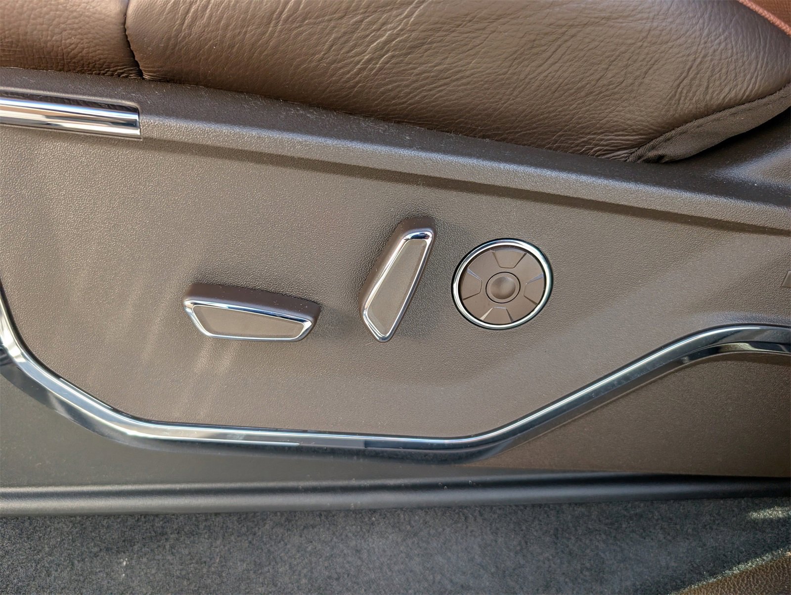 New 2025 Ford F150 King Ranch w/ FX4 Off-Road Package image 15