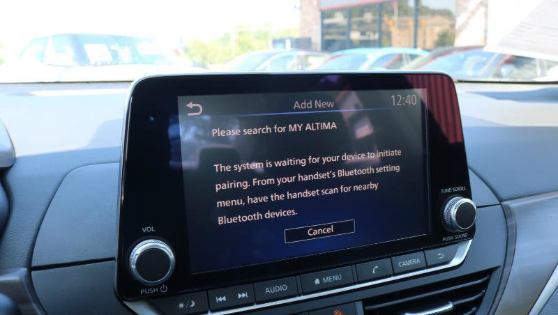 Used 2025 Nissan Altima 2.5 SV FWD image 11