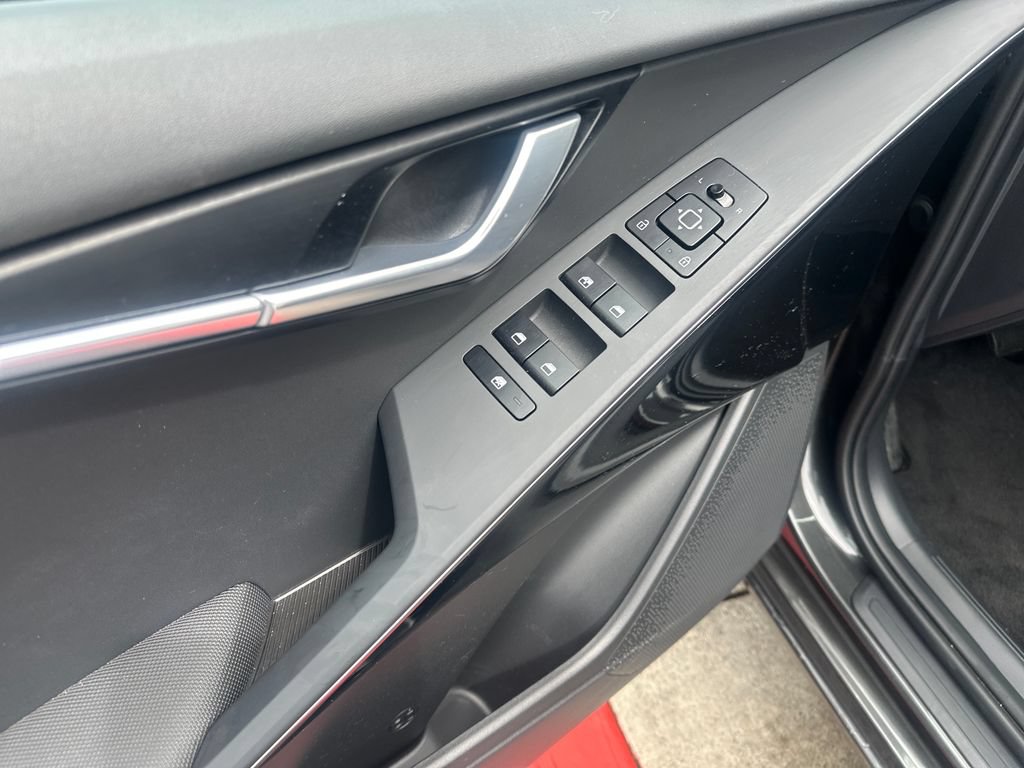 Used 2024 Kia Niro Wind w/ Wind Preserve Package FWD image 11