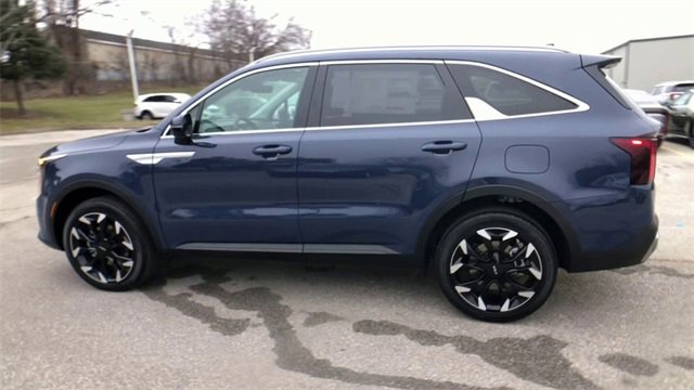New 2025 Kia Sorento EX image 8