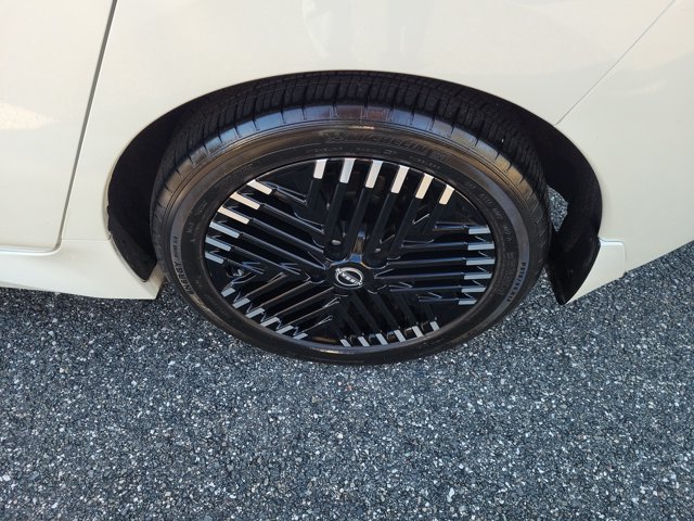 Used 2024 Nissan Leaf SV Plus FWD image 6