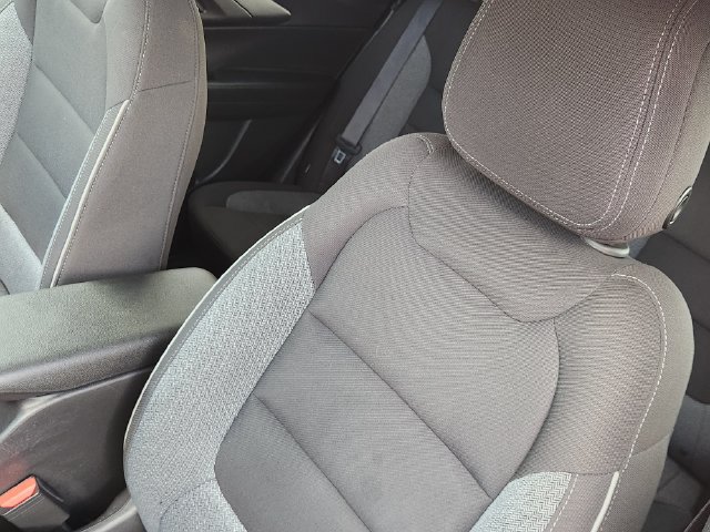 Used 2025 Chevrolet TrailBlazer LT FWD image 24