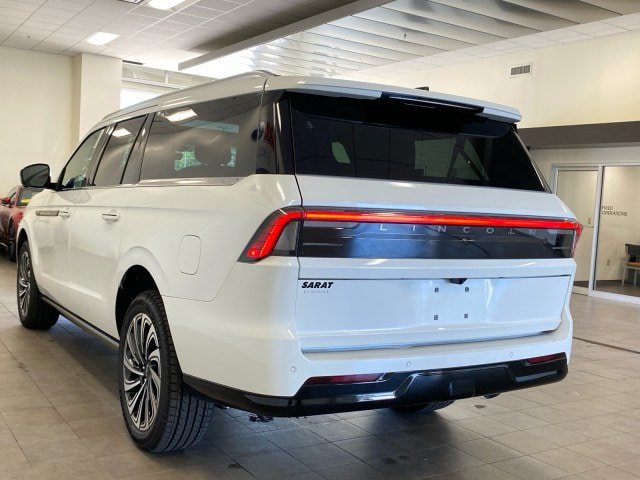 New 2027 Lincoln Navigator L Black Label AWD/4WD image 5