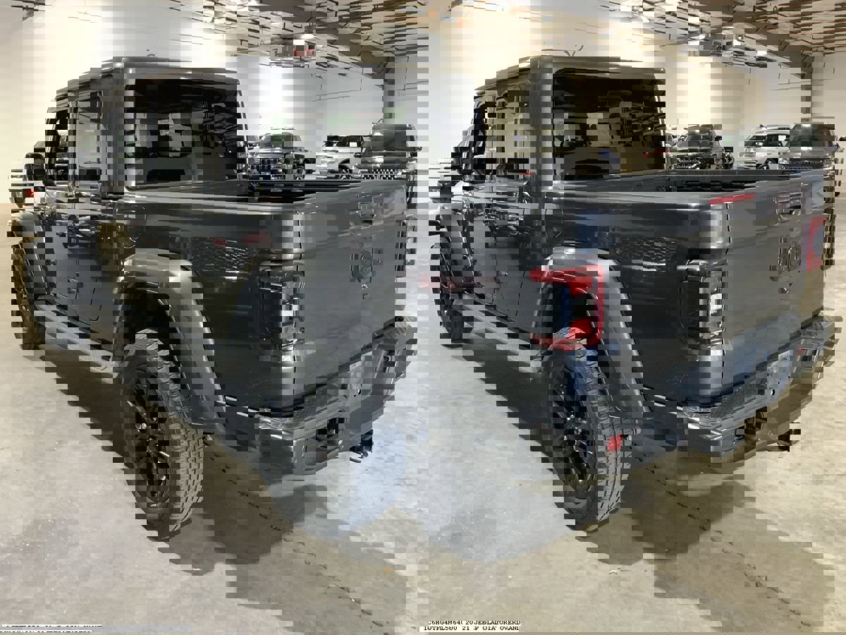 Used 2021 Jeep Gladiator Overland image 4