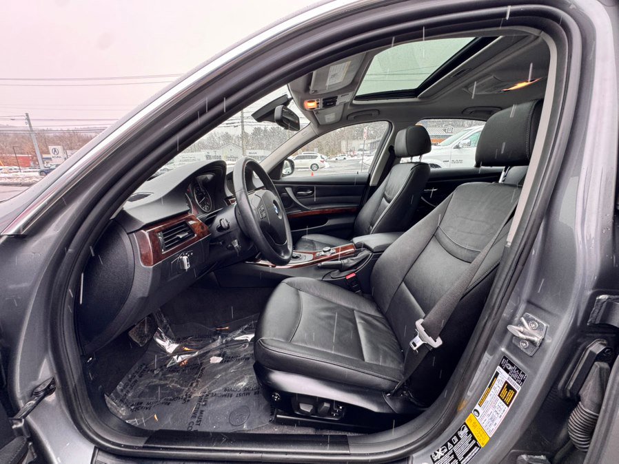 Used 2011 BMW 335i xDrive Sedan image 11