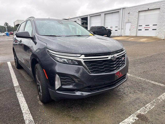 Used 2023 Chevrolet Equinox RS AWD/4WD image 2