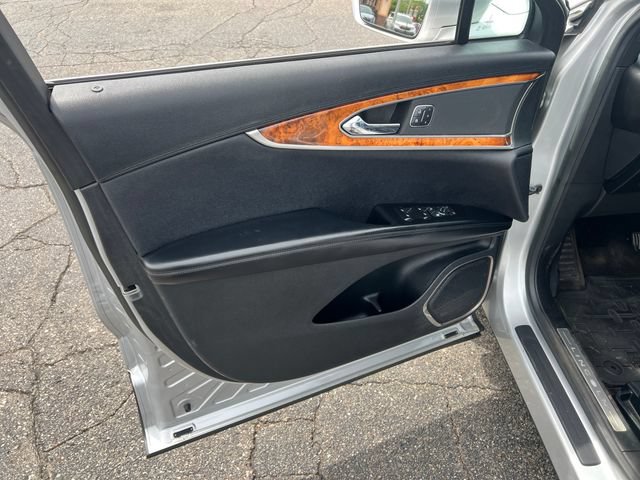 Used 2016 Lincoln MKX Select w/ Select Plus Package FWD image 12