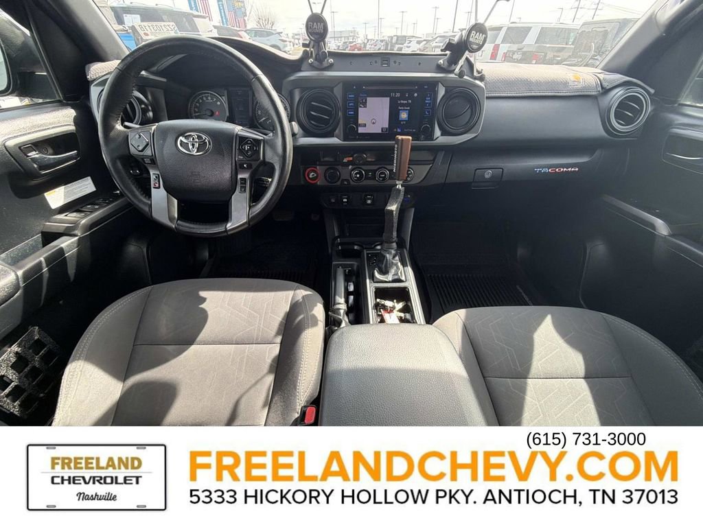 Used 2018 Toyota Tacoma TRD Off-Road image 19
