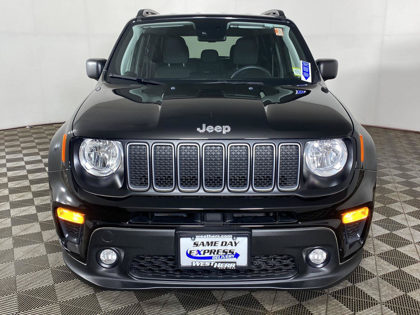 Used 2022 Jeep Renegade Latitude w/ Convenience Group AWD/4WD image 10