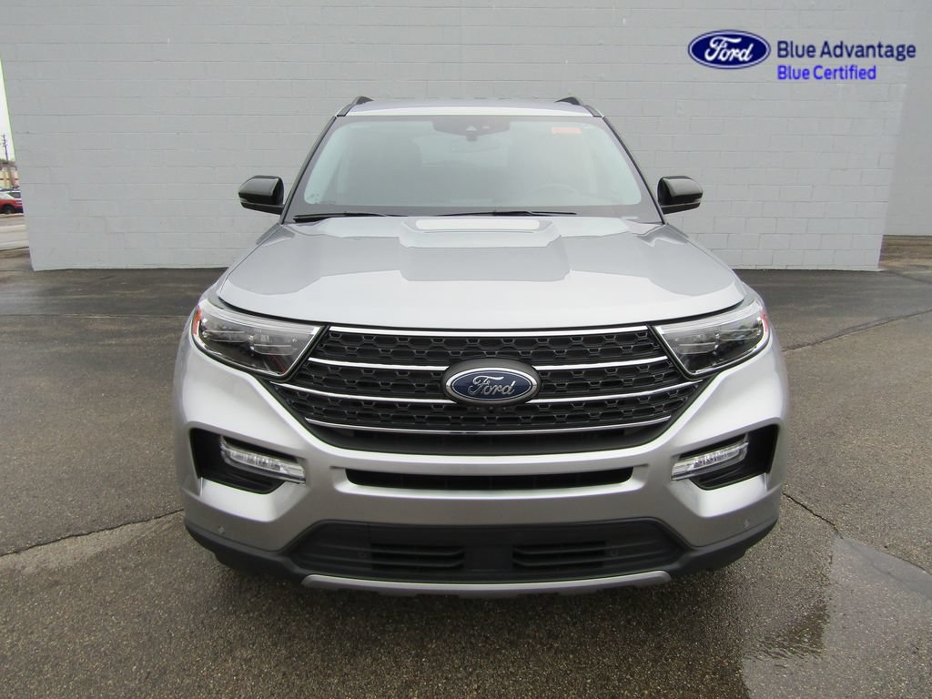 Certified 2024 Ford Explorer XLT w/ Equipment Group 202A AWD/4WD video 3