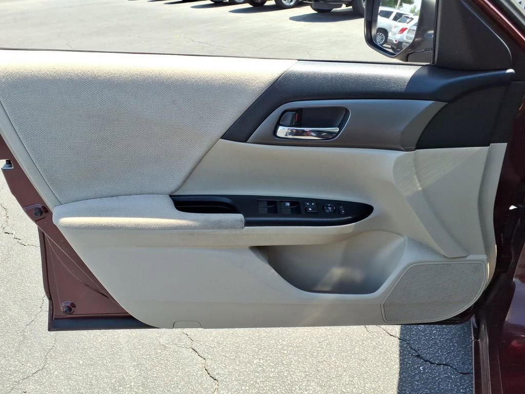 Used 2013 Honda Accord LX image 6