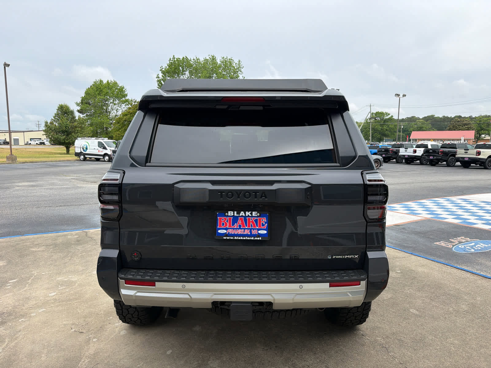 Used 2025 Toyota 4Runner Trailhunter AWD/4WD image 4