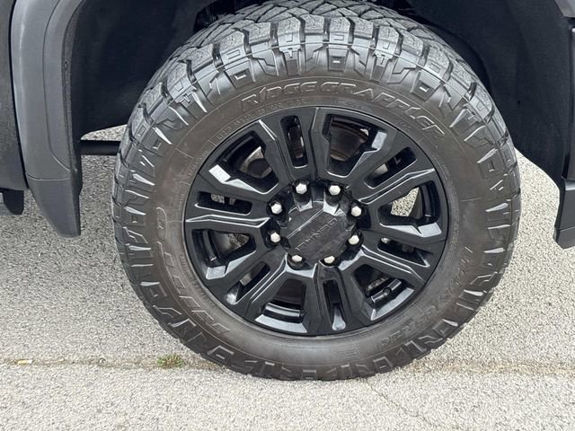 Used 2021 GMC Sierra 2500 Denali w/ Denali Black Diamond Edition AWD/4WD image 9